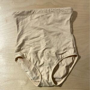 Maidenform High-Waisted Shapewear Briefs in Beige Small (NA) NWOT